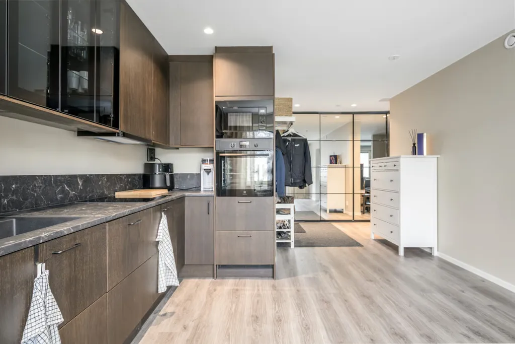 Cuisine - Modernised Flat with Glass Balcony in Sundsvall
