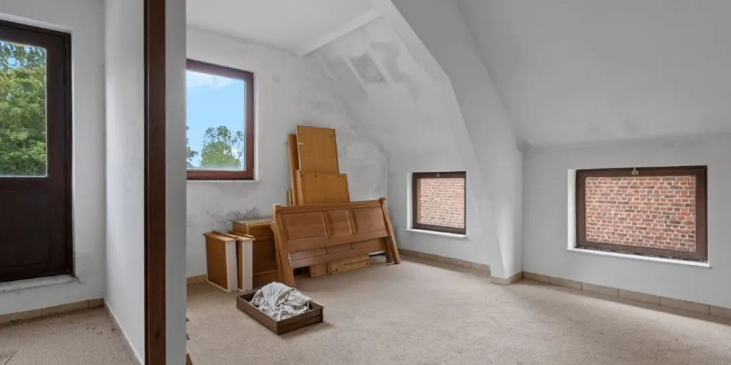 Pièces - Maison à Renover avec Jardin à Haaltert
