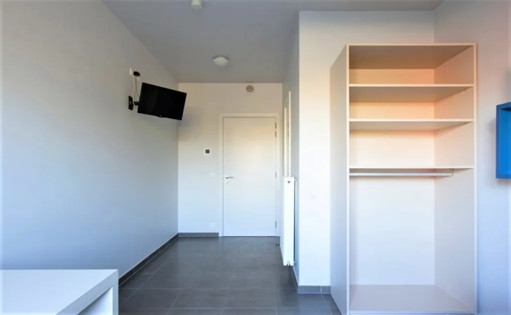 Pièces - Appartement 1 Chambre avec Ascenseur à Sint-Michiels