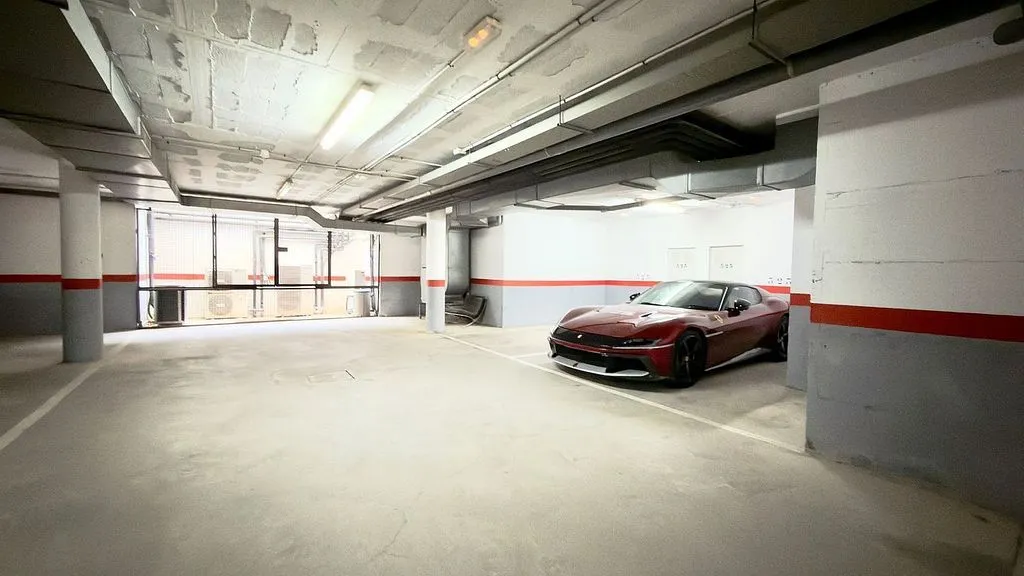 Garage - Penthouse with Pool in Benahavís