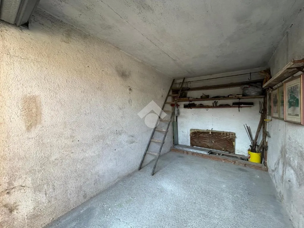 Pesuköök - 3-Room Apartment with Balcony in Brescia