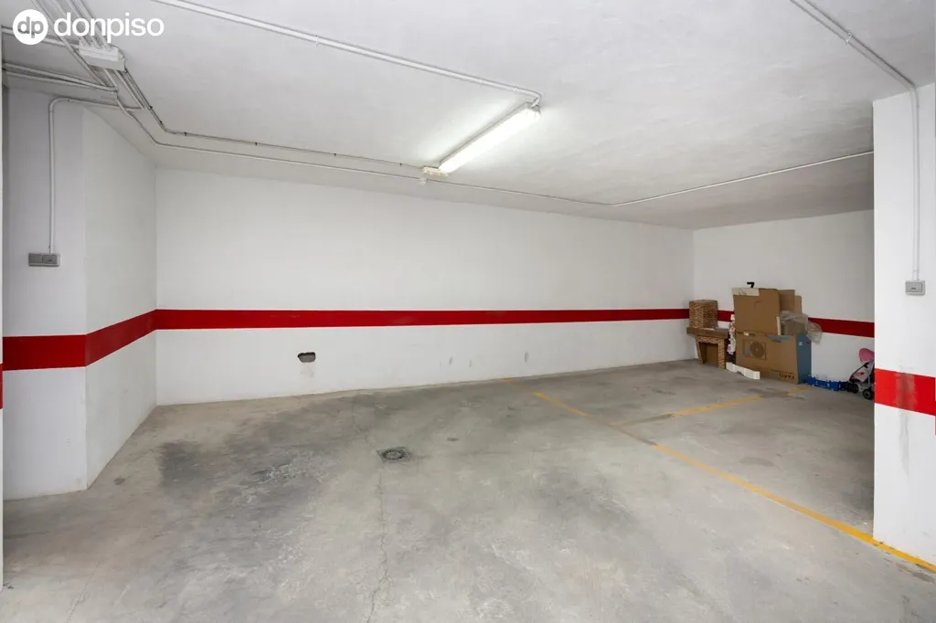 Garaaž - Semi-New Flat with Terrace in Las Gabias