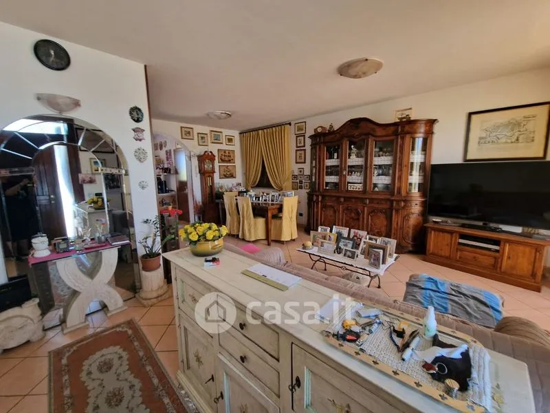Soggiorno - Semi-detached Villa with Pool in Pomponesco Centre