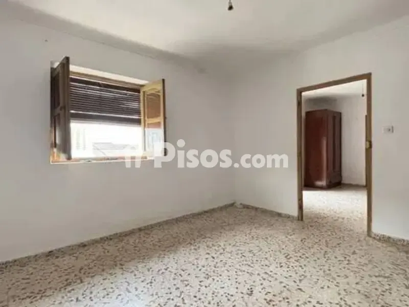 Pièces - Señorial Adosada with Patio in Íllora
