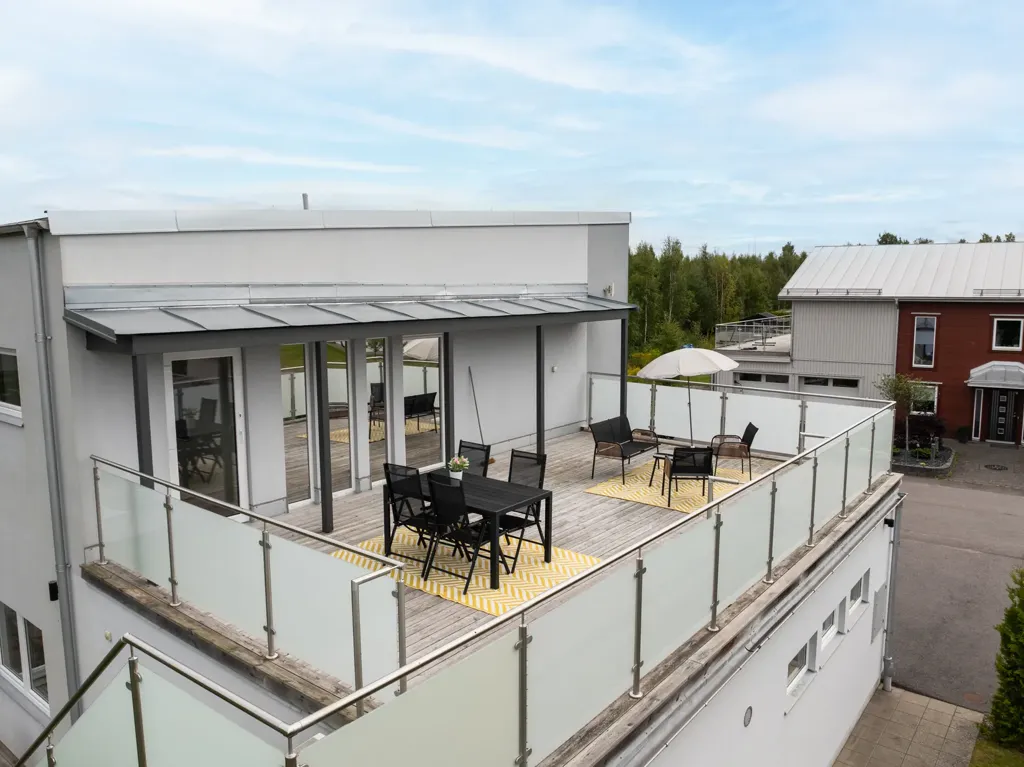 Õhuvaade - Contemporary Villa with Rooftop Terrace in Bråstorp