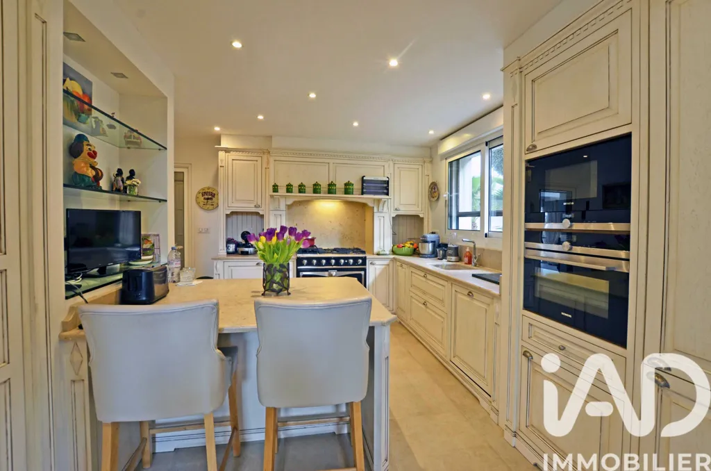 Cuisine - Maison d'Architecte avec Piscine à Mandelieu-la-Napoule