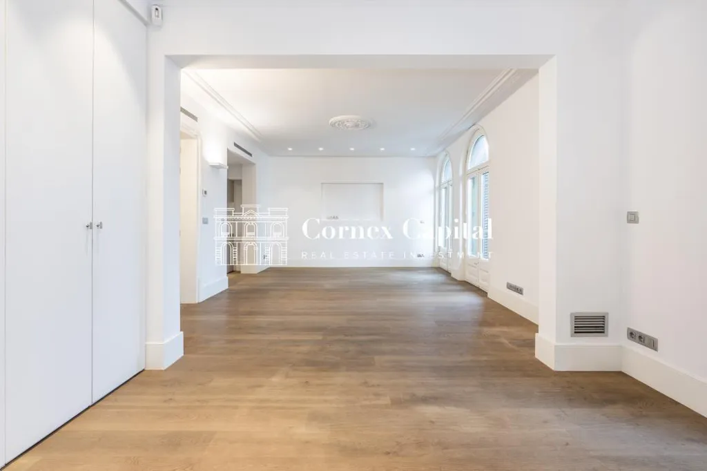 Hallway - Penthouse-Duplex with Terrace in Eixample, Barcelona