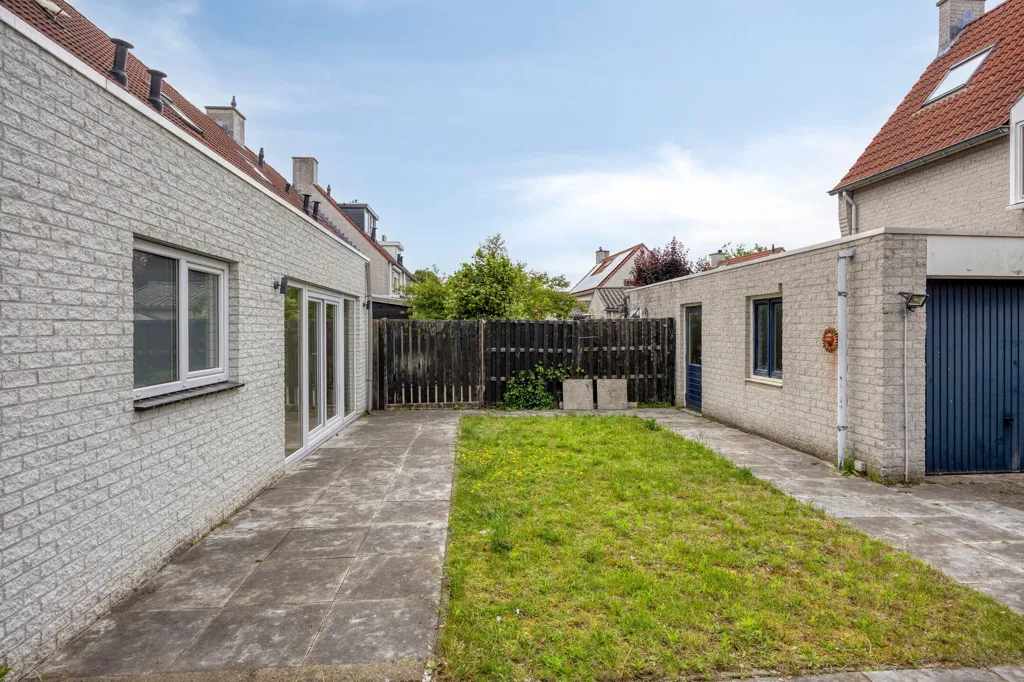 Giardino - Corner House with Garden in Eindhoven