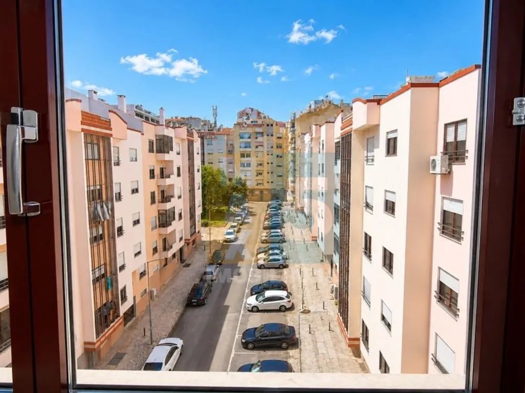Rõdu - Luxury Duplex Flat with Garage in Odivelas