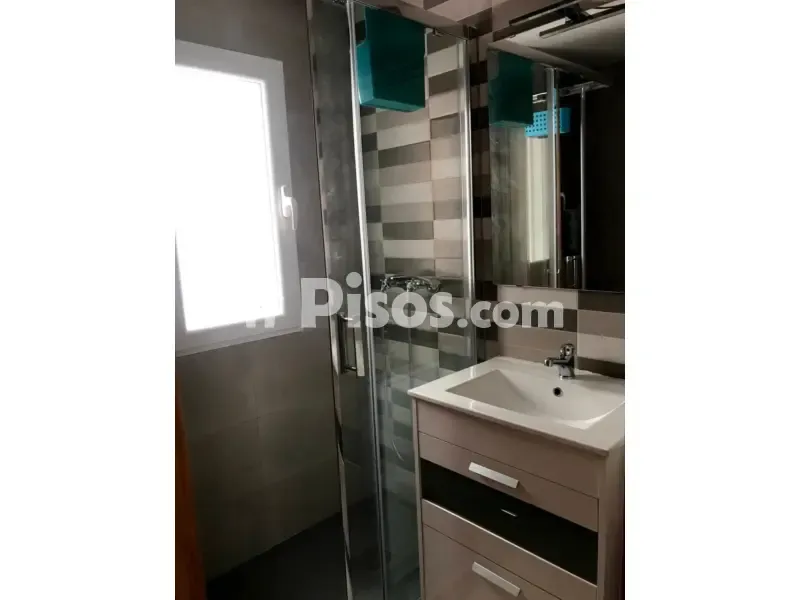 Salles de bain - Furnished Flat with South-West View in Centre