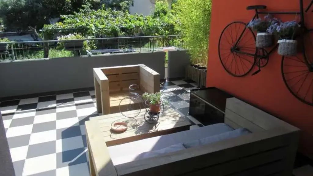 Terrass - Newly Built Villa with Central Location in Rende