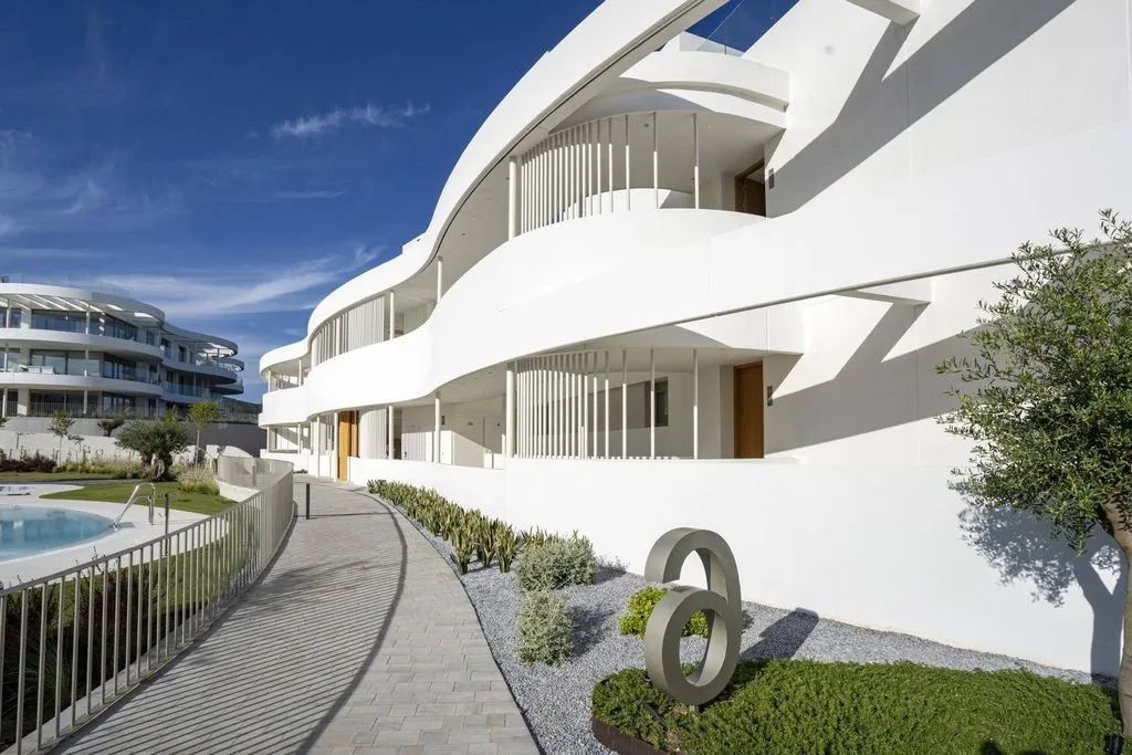 Exterior - Luxury Apartment with Sea View in Benahavís