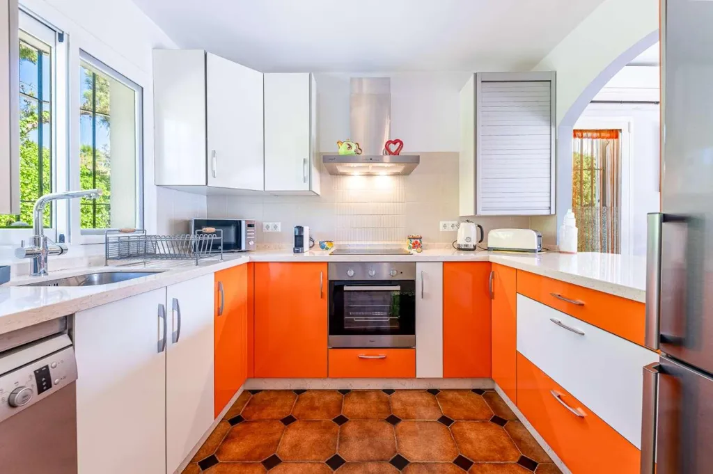 Cucina - Seafront Apartment with Terrace in Chaparral, Mijas