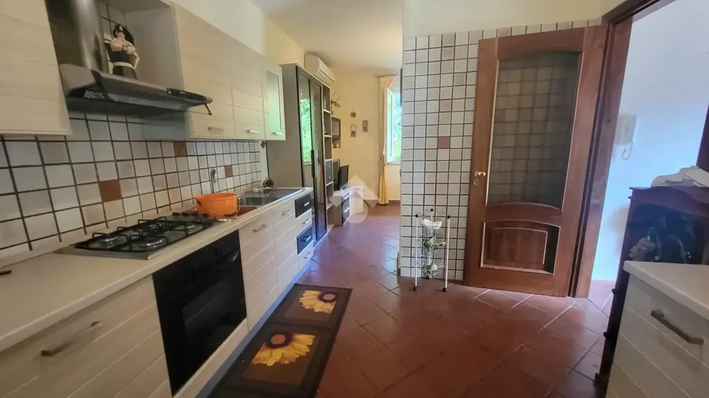 Kitchen - Villa with Private Garden in Pietrastornina