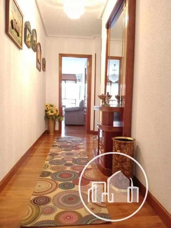 Entrée - Furnished Flat with Balcony in Villarcayo