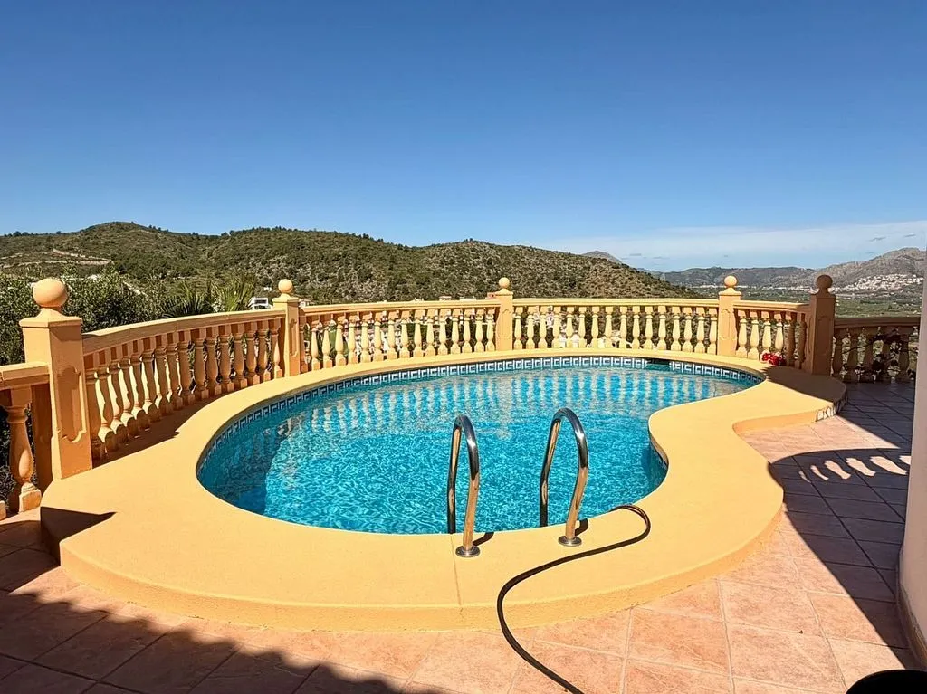 Bassein - Chalet with Pool and Terrace in Pedreguer