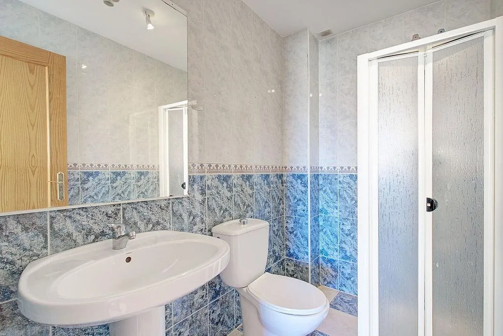 Vannitoad - Duplex with Garage in Atarfe
