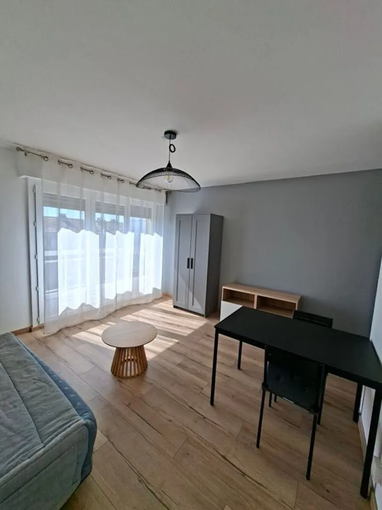 Chambres - Studio Meublé avec Balcon à Avignon