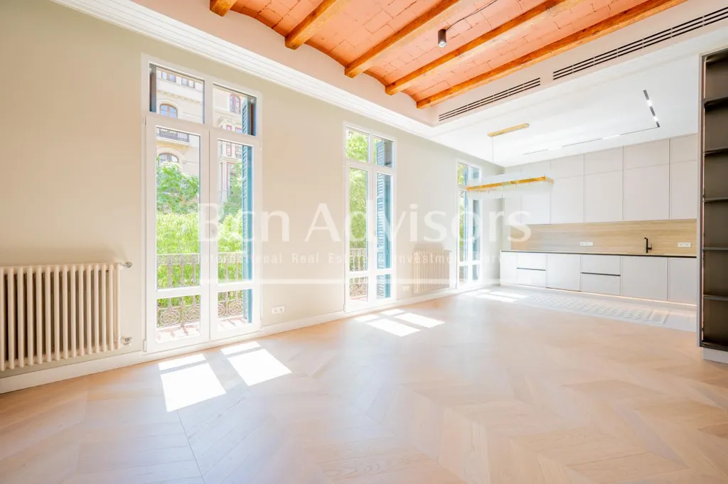 Elutuba - Refurbished Apartment with City Views in Dreta de l'Eixample