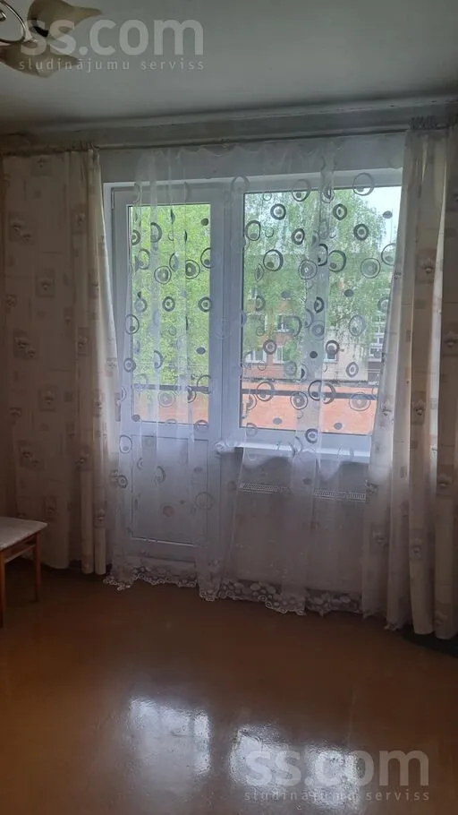 Chambres - 3-Bedroom Apartment with Library in Bēne