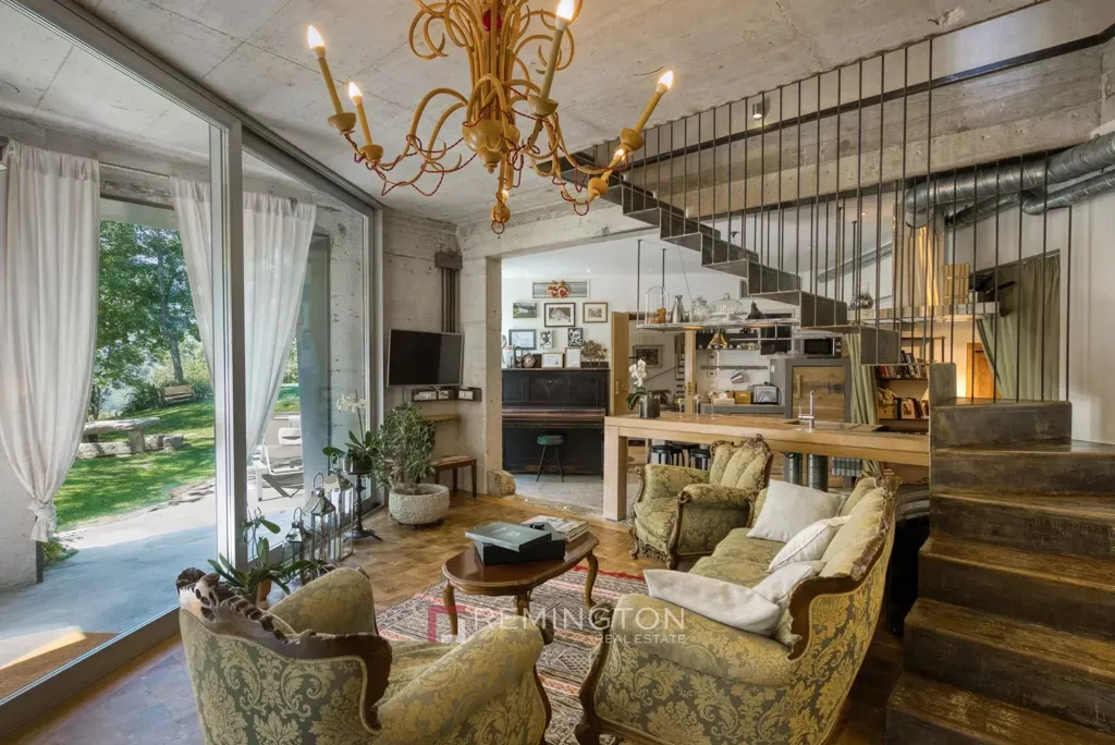 Elutuba - Villa with Extensive Building Land in Central Istria