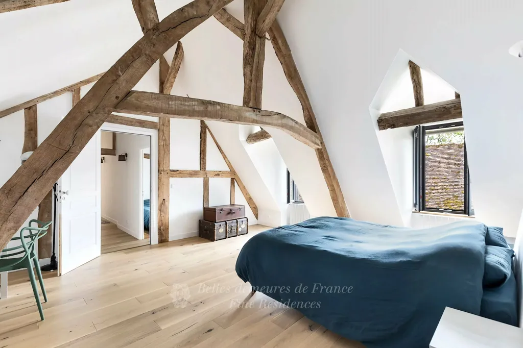 Toad - Renovated Character Home with Pool in Perche