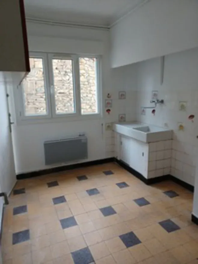 Cucina - T3 Flat in Quiet Talabot Quarter