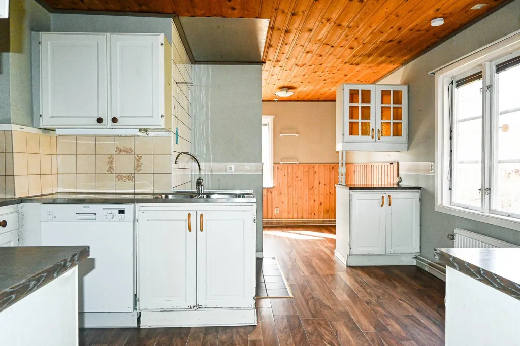 Kitchen - Villa with Terrace in Algutsboda