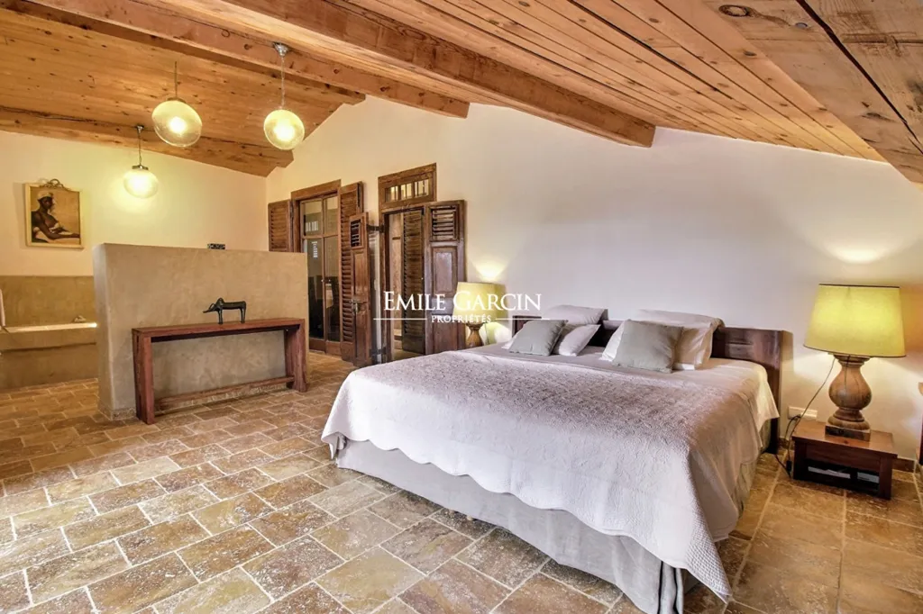 Magamistoad - Rustic Mas with Pool in Provence
