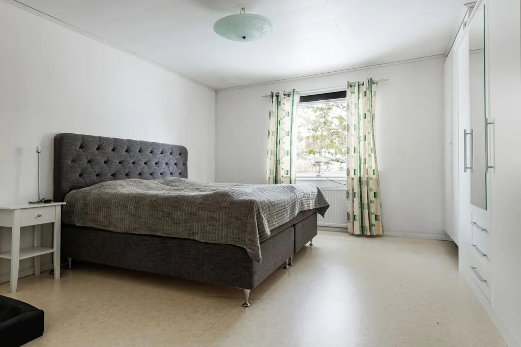 Dormitorios - Well-Planned Villa with Private Garden in Varberg