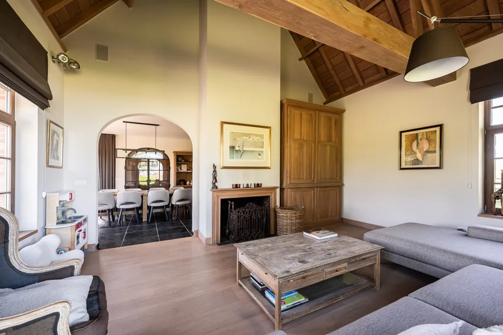 Soggiorno - Villa with Equestrian Facilities in Vinkt