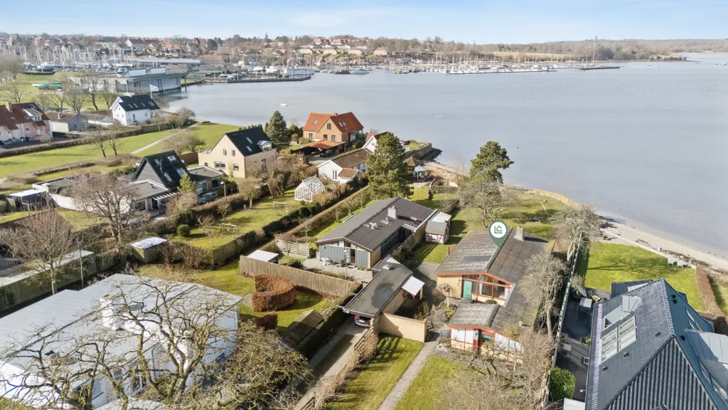 Vista aerea - Villa with Waterfront Access in Roskilde
