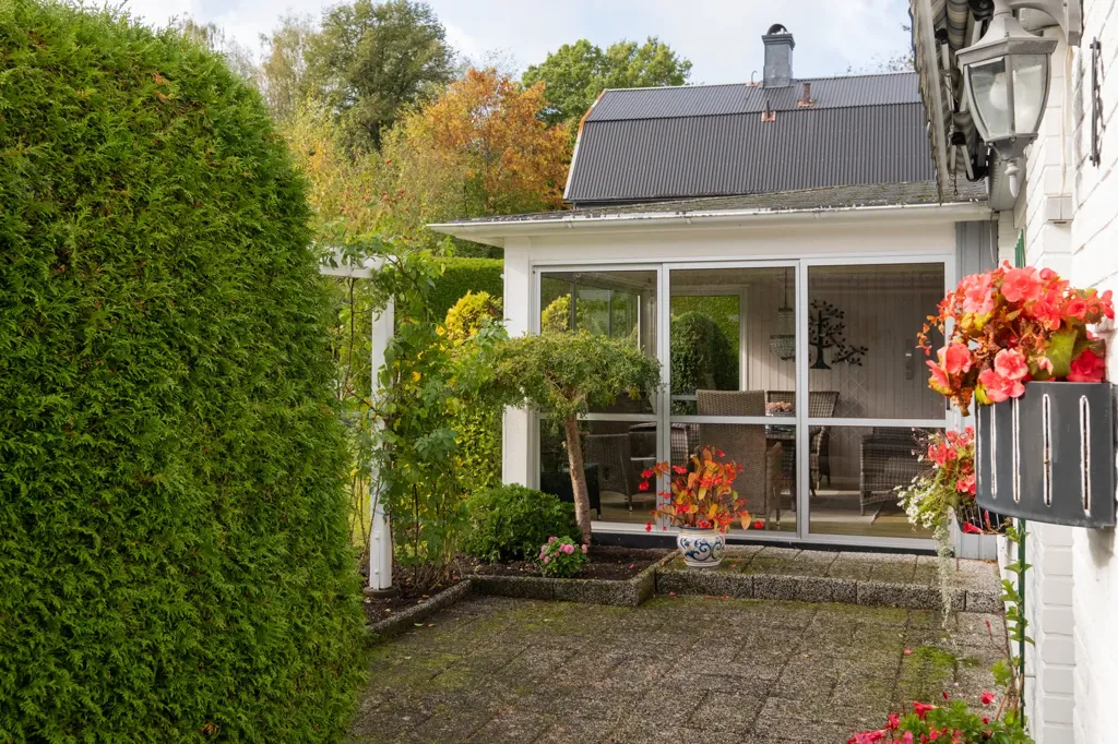 Jardin - Two-Storey House with Spa in Hällaryd