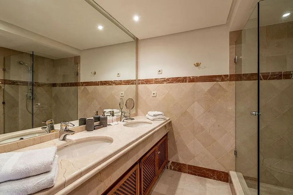 Vannitoad - T2 Apartment with Pool in El Padrón, Estepona