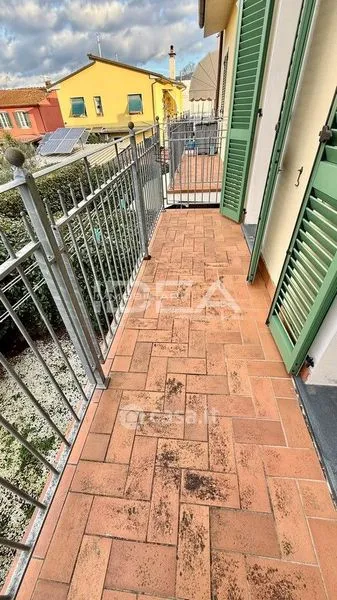 Balcony - Contemporary Villa with Balconies in Lucca