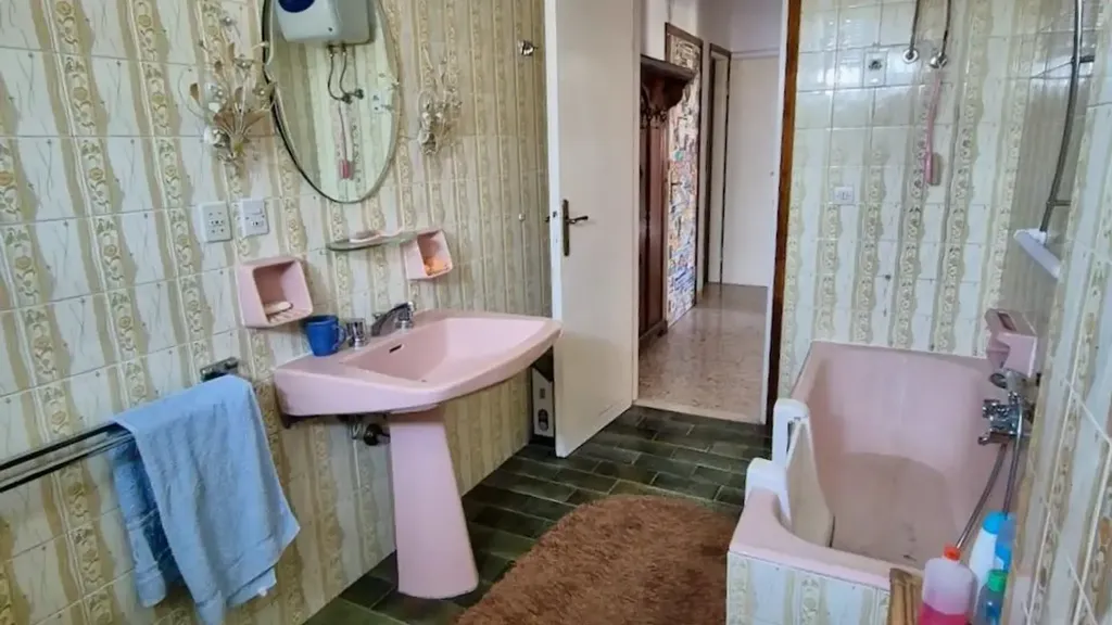 Vannitoad - Apartment with Balcony in Pisa