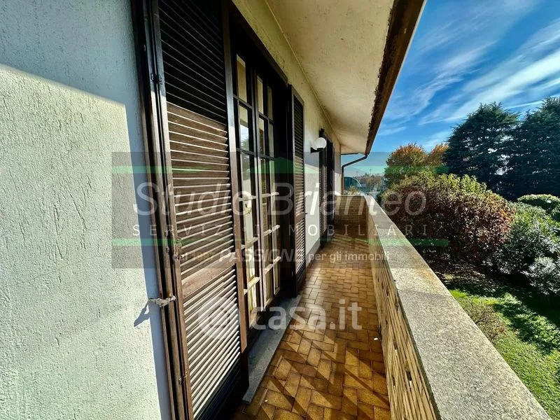Balcony - Bifamiliar Villa with Garden in Verano Brianza