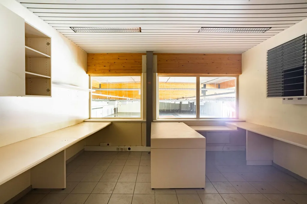 Bureau - Bâtiment pour usage mixte avec parking à Geraardsbergen