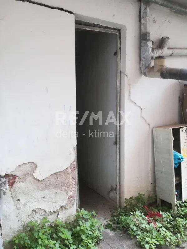 Jardin - Semi-Basement Flat with Garden in Larissa