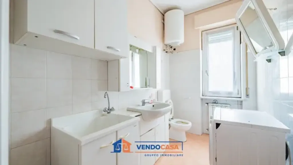 Bagni - Apartment with Balcony in Boves Centre