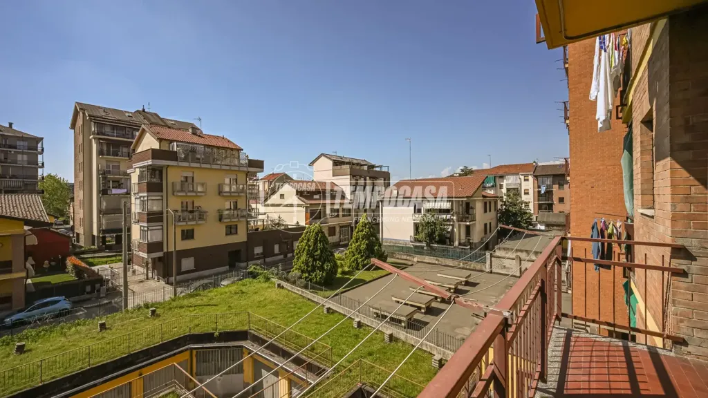 Balcon - Balcony Flat in Collegno