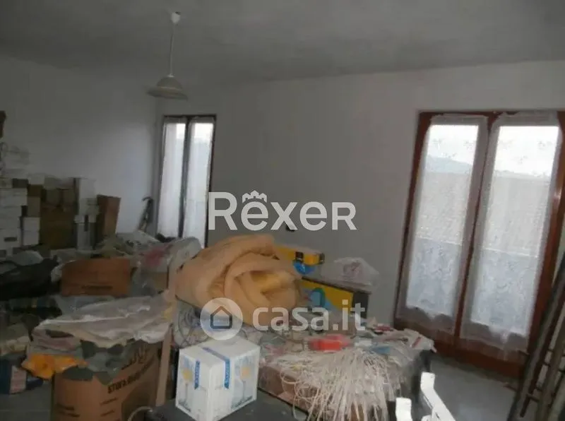 Toad - Apartment with Shop in Latronico
