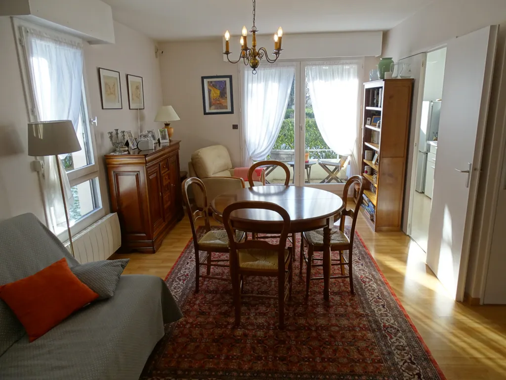 Salle à manger - Appartement 3 Pièces avec Services à Le Chesnay