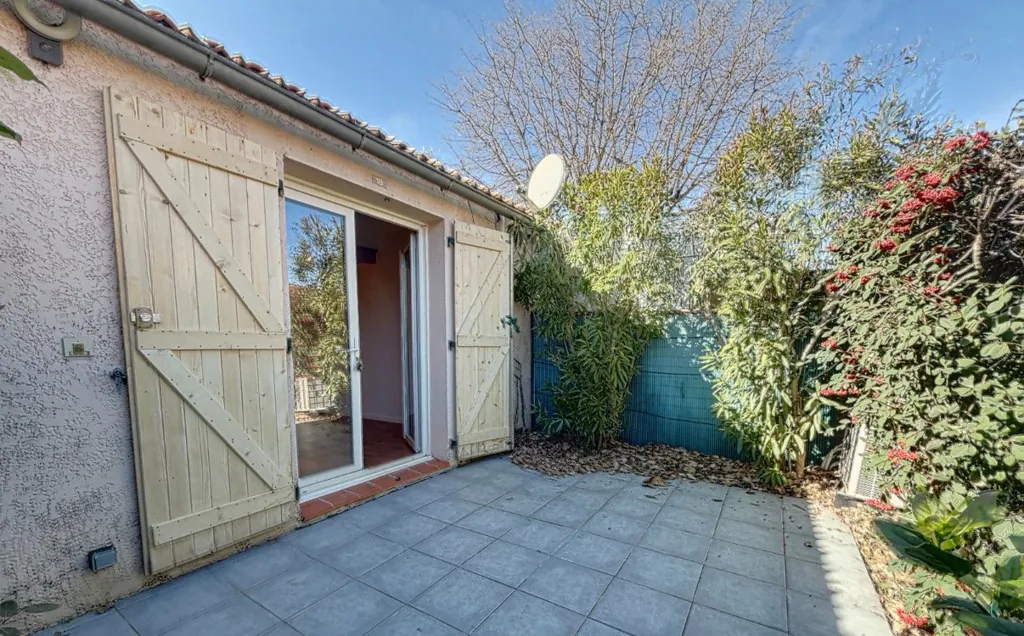 Jardin - Maisonnette avec Piscine à Forcalqueiret