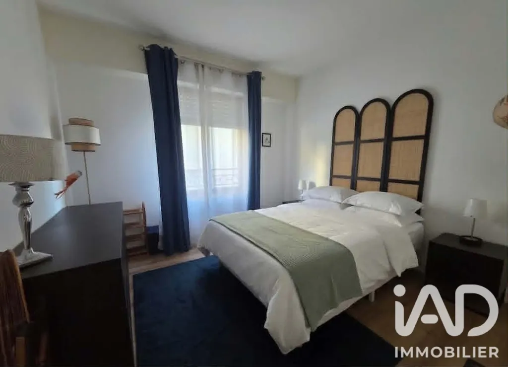 Schlafzimmer - Family Flat with Parking in Nîmes Centre
