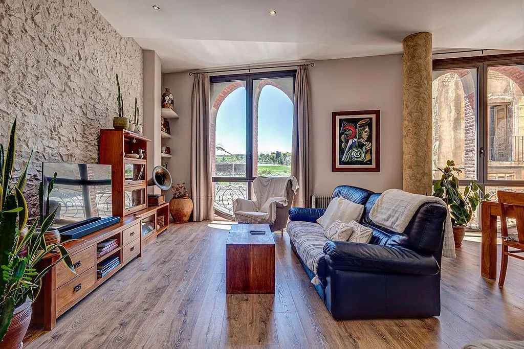 Elutuba - Apartment with Industrial Charm in Igualada Centre