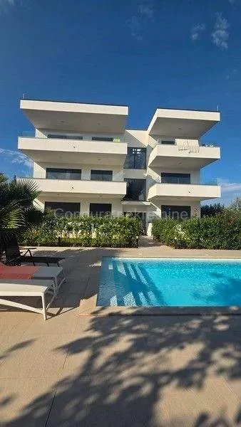 Bassein - Apartment with Pool in Ugljan