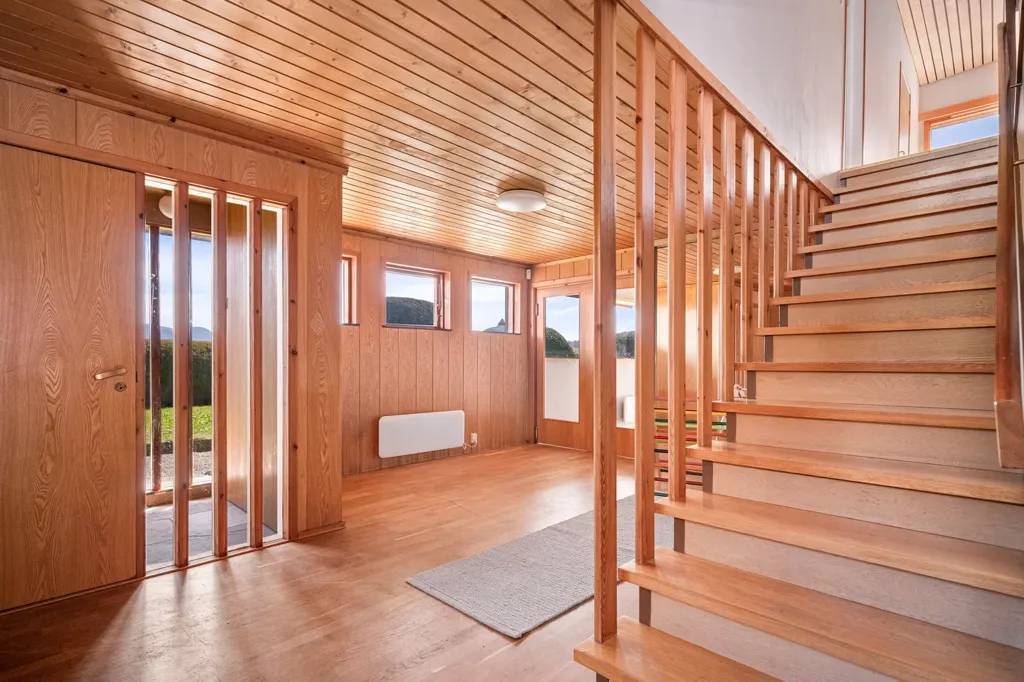 Pièces - Architect-Designed Villa with Seafront in Boganesstraen