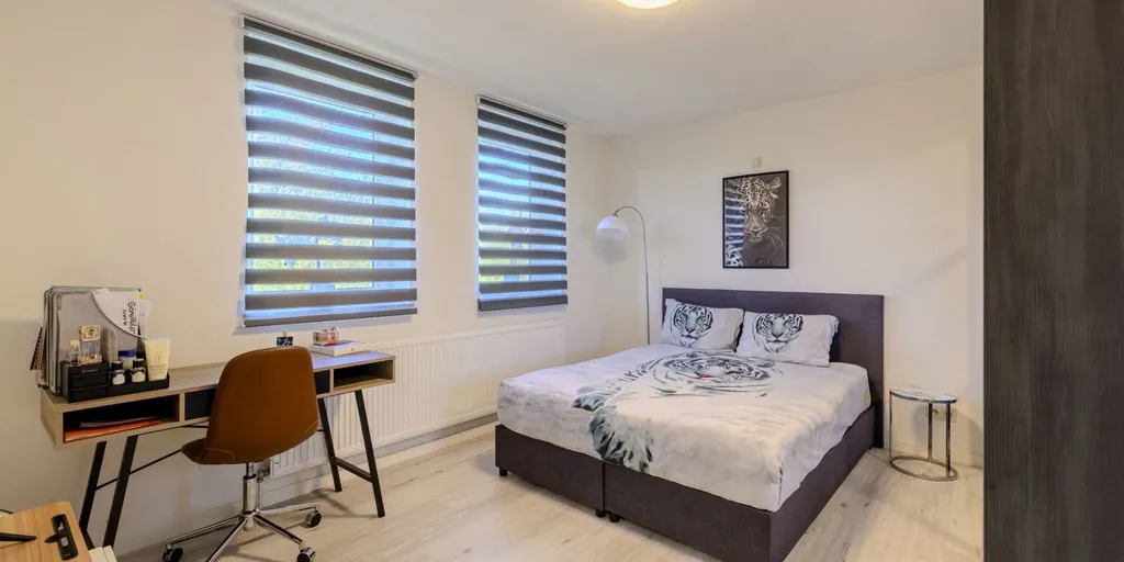 Chambres - Maison Moderne avec Espace Vert à Balen