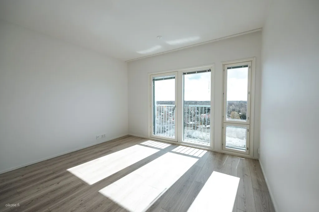 Rooms - Modern Flat with French Balcony in Malmi